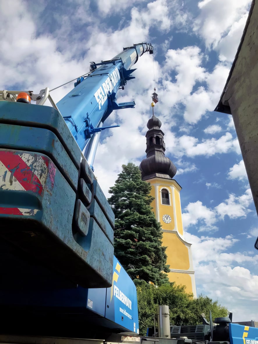 Abnahme der Kirchturmspitze