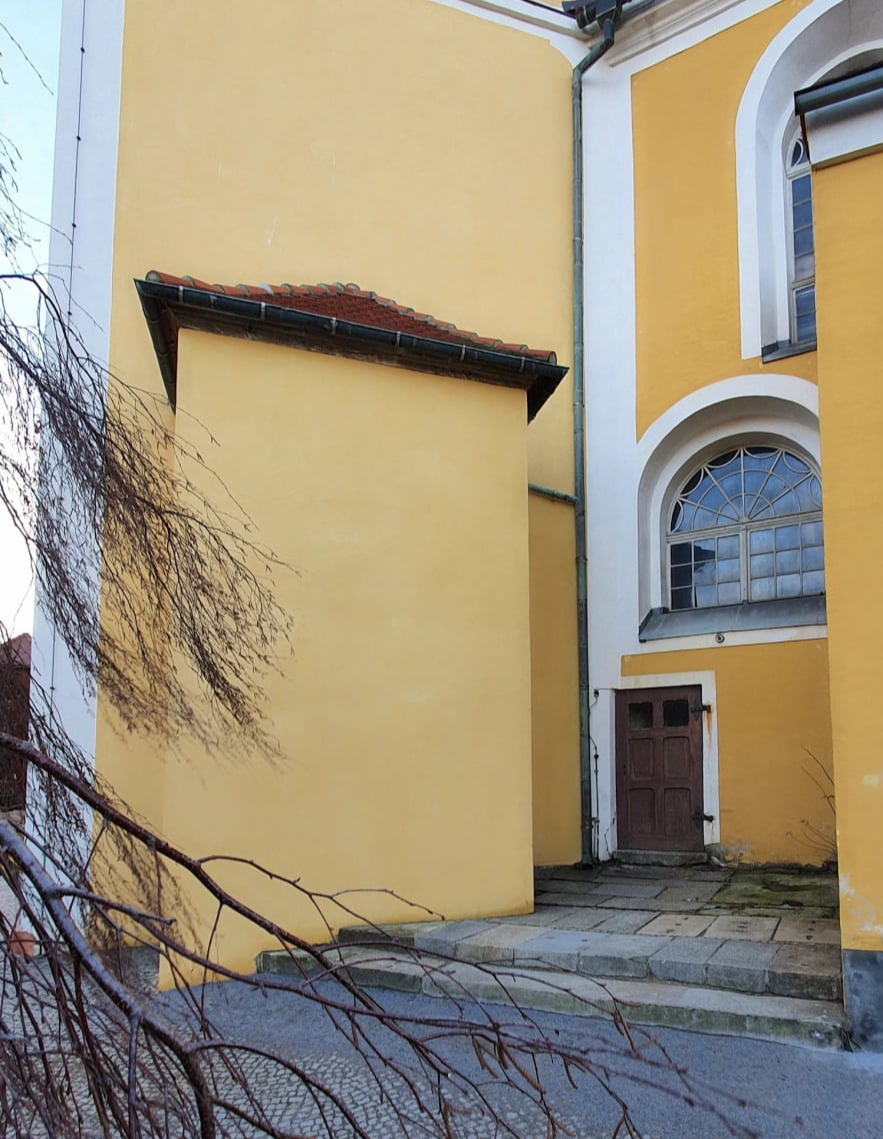 Ganitplatten am Turm