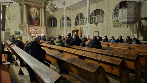 Offener Advent der Konfirmanden in der Kirche