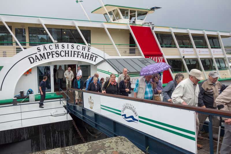 Dampfschifffahrt